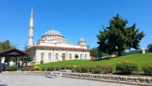 ინფინიტი სოლუშნს მარკეტინგული გუნდი მუშაობს თანამედროვე სტრატეგიებზე წარმატების მისაღწევად.
